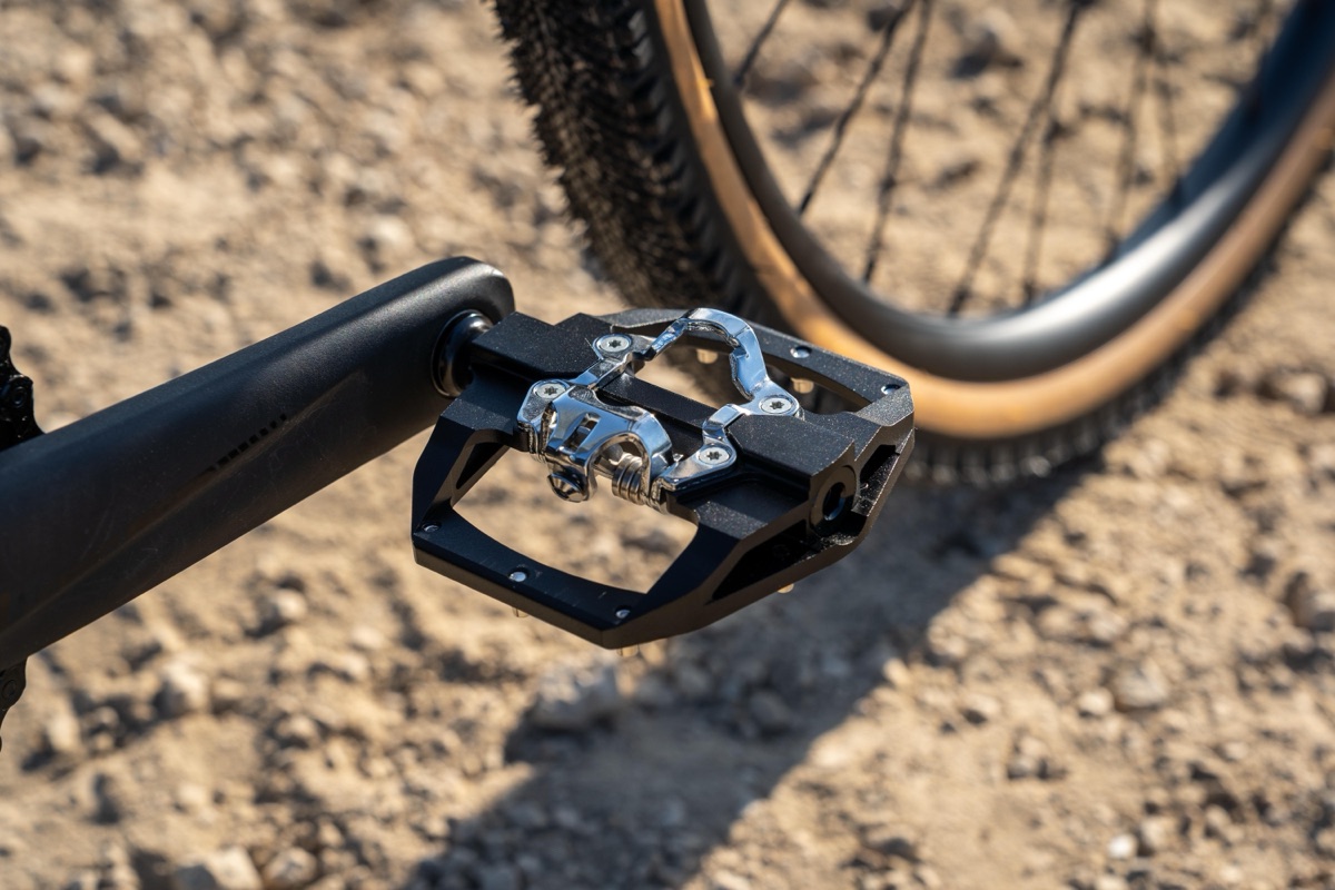 Origin8 Dual Sport pedal body material detail